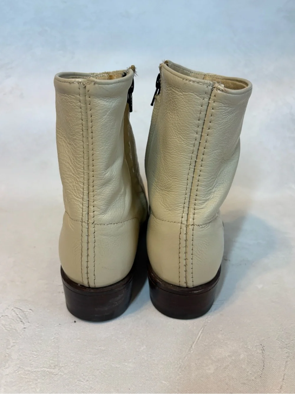 Dan Post Vintage Retro Cream Leather Ankle Boots, size 8.5
